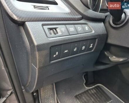 Серый Хендай Санта Фе, объемом двигателя 2.2 л и пробегом 175 тыс. км за 21400 $, фото 17 на Automoto.ua