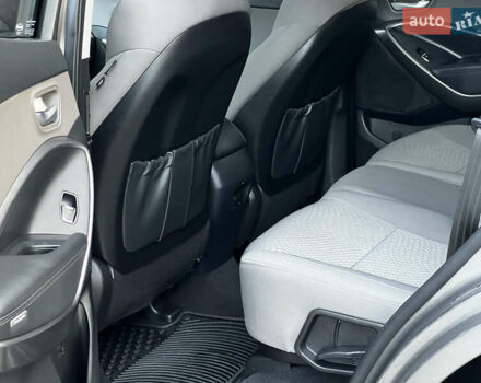 Серый Хендай Санта Фе, объемом двигателя 2.36 л и пробегом 147 тыс. км за 14700 $, фото 103 на Automoto.ua