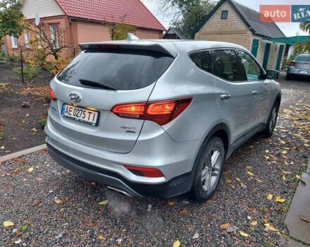 Серый Хендай Санта Фе, объемом двигателя 2.36 л и пробегом 110 тыс. км за 18000 $, фото 9 на Automoto.ua
