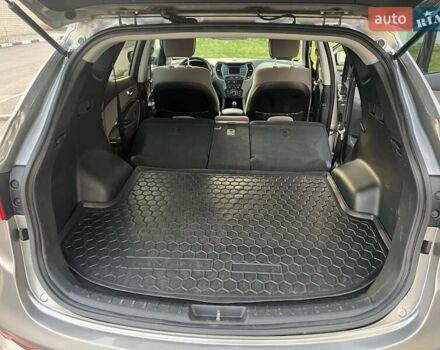 Сірий Хендай Санта Фе, об'ємом двигуна 2.36 л та пробігом 156 тис. км за 16200 $, фото 43 на Automoto.ua