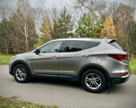 Серый Хендай Санта Фе, объемом двигателя 2.36 л и пробегом 133 тыс. км за 13800 $, фото 4 на Automoto.ua