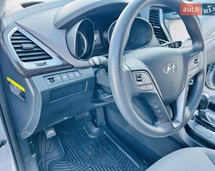 Сірий Хендай Санта Фе, об'ємом двигуна 3.3 л та пробігом 176 тис. км за 15200 $, фото 14 на Automoto.ua