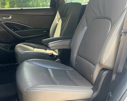 Серый Хендай Санта Фе, объемом двигателя 3.3 л и пробегом 78 тыс. км за 9300 $, фото 9 на Automoto.ua