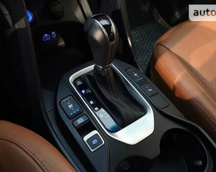 Серый Хендай Санта Фе, объемом двигателя 2 л и пробегом 162 тыс. км за 22700 $, фото 31 на Automoto.ua