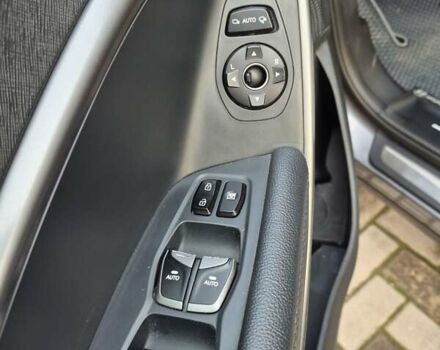 Серый Хендай Санта Фе, объемом двигателя 2.2 л и пробегом 175 тыс. км за 21400 $, фото 20 на Automoto.ua