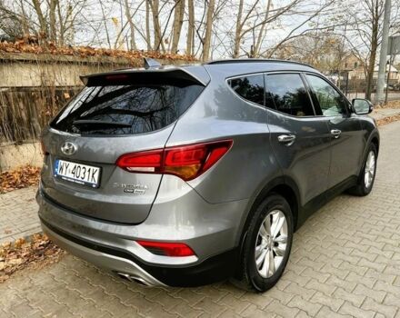 Серый Хендай Санта Фе, объемом двигателя 2 л и пробегом 168 тыс. км за 9800 $, фото 4 на Automoto.ua