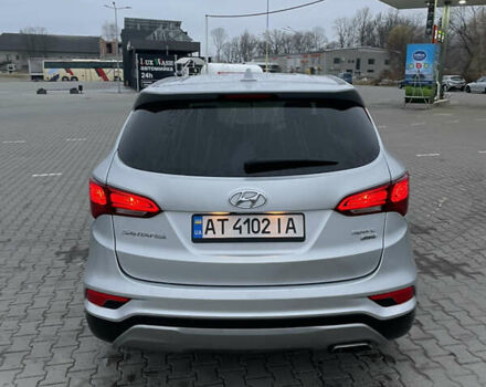 Серый Хендай Санта Фе, объемом двигателя 2.36 л и пробегом 116 тыс. км за 13999 $, фото 6 на Automoto.ua