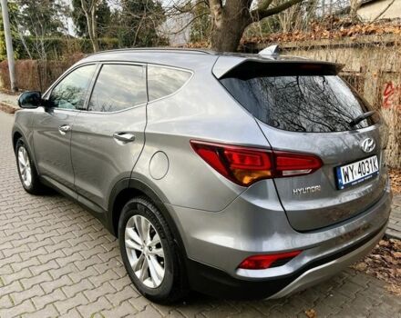 Серый Хендай Санта Фе, объемом двигателя 2 л и пробегом 168 тыс. км за 9800 $, фото 5 на Automoto.ua