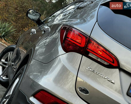 Серый Хендай Санта Фе, объемом двигателя 2.36 л и пробегом 147 тыс. км за 14700 $, фото 45 на Automoto.ua