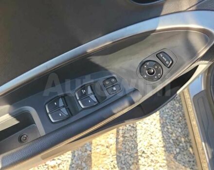 Серый Хендай Санта Фе, объемом двигателя 2 л и пробегом 54 тыс. км за 11700 $, фото 18 на Automoto.ua