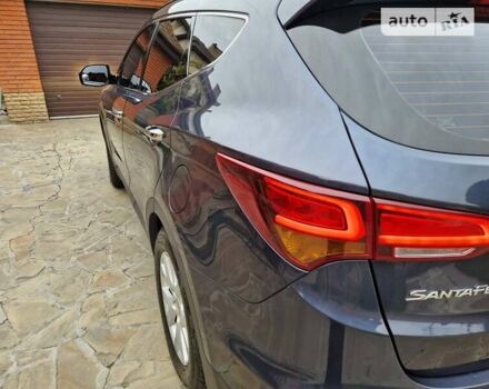 Серый Хендай Санта Фе, объемом двигателя 2 л и пробегом 162 тыс. км за 22700 $, фото 23 на Automoto.ua