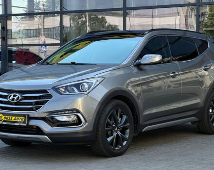 Серый Хендай Санта Фе, объемом двигателя 2 л и пробегом 157 тыс. км за 21000 $, фото 2 на Automoto.ua