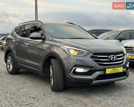 Серый Хендай Санта Фе, объемом двигателя 2 л и пробегом 137 тыс. км за 20500 $, фото 1 на Automoto.ua