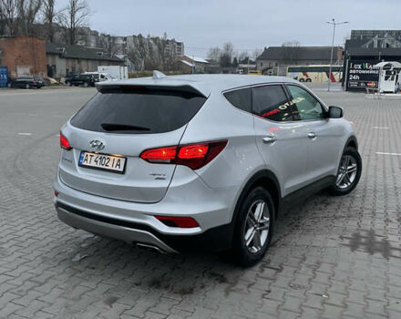 Серый Хендай Санта Фе, объемом двигателя 2.36 л и пробегом 116 тыс. км за 13999 $, фото 5 на Automoto.ua