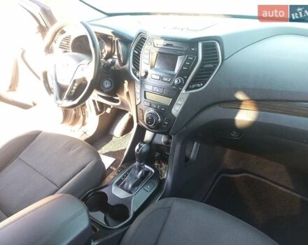 Серый Хендай Санта Фе, объемом двигателя 2.36 л и пробегом 216 тыс. км за 11650 $, фото 7 на Automoto.ua