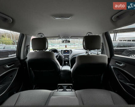 Серый Хендай Санта Фе, объемом двигателя 2.36 л и пробегом 110 тыс. км за 15500 $, фото 35 на Automoto.ua