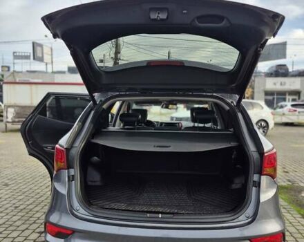 Серый Хендай Санта Фе, объемом двигателя 2.2 л и пробегом 175 тыс. км за 21400 $, фото 8 на Automoto.ua