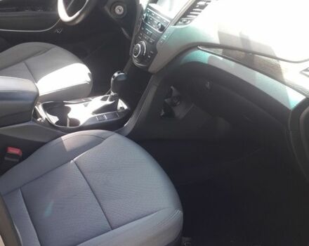 Серый Хендай Санта Фе, объемом двигателя 2.4 л и пробегом 160 тыс. км за 13000 $, фото 6 на Automoto.ua