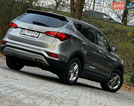 Серый Хендай Санта Фе, объемом двигателя 2.36 л и пробегом 147 тыс. км за 14700 $, фото 59 на Automoto.ua