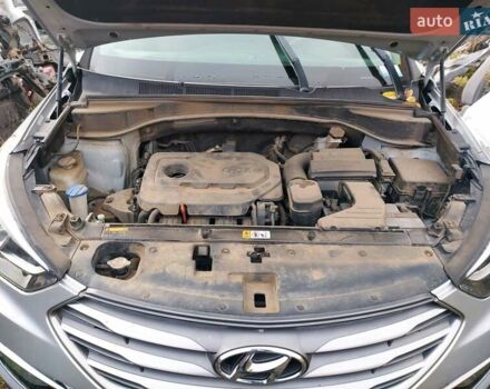 Серый Хендай Санта Фе, объемом двигателя 2.36 л и пробегом 110 тыс. км за 18000 $, фото 4 на Automoto.ua