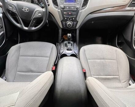 Сірий Хендай Санта Фе, об'ємом двигуна 2.36 л та пробігом 187 тис. км за 15600 $, фото 6 на Automoto.ua