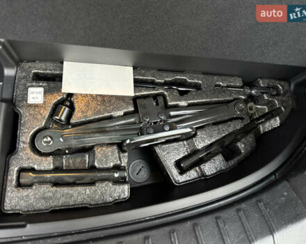 Серый Хендай Санта Фе, объемом двигателя 2 л и пробегом 137 тыс. км за 20500 $, фото 9 на Automoto.ua