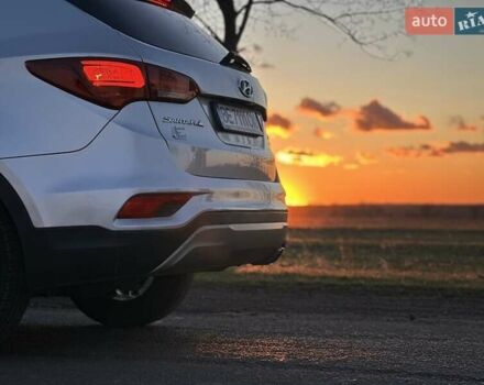 Серый Хендай Санта Фе, объемом двигателя 2.4 л и пробегом 160 тыс. км за 15500 $, фото 2 на Automoto.ua