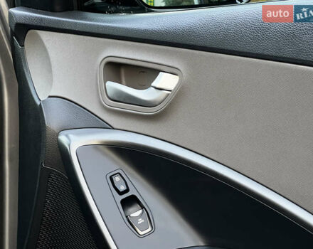 Серый Хендай Санта Фе, объемом двигателя 2.36 л и пробегом 147 тыс. км за 14700 $, фото 88 на Automoto.ua