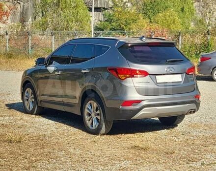 Серый Хендай Санта Фе, объемом двигателя 2 л и пробегом 54 тыс. км за 11700 $, фото 4 на Automoto.ua