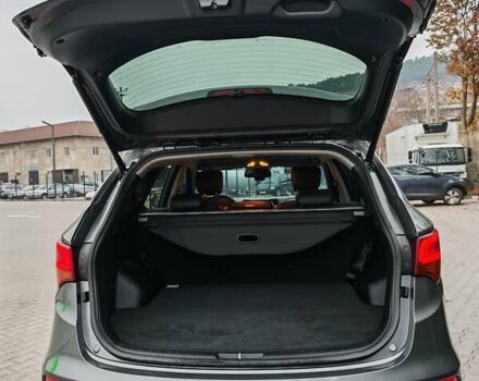 Сірий Хендай Санта Фе, об'ємом двигуна 2.2 л та пробігом 195 тис. км за 19500 $, фото 34 на Automoto.ua