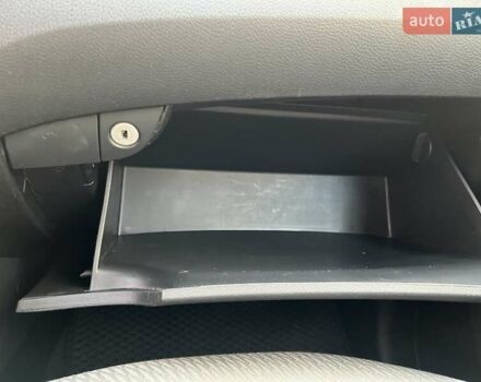 Сірий Хендай Санта Фе, об'ємом двигуна 2.36 л та пробігом 156 тис. км за 16200 $, фото 23 на Automoto.ua