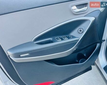 Сірий Хендай Санта Фе, об'ємом двигуна 3.3 л та пробігом 176 тис. км за 15200 $, фото 15 на Automoto.ua