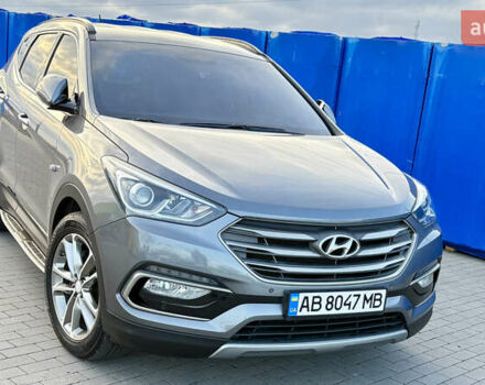 Серый Хендай Санта Фе, объемом двигателя 2 л и пробегом 214 тыс. км за 18700 $, фото 9 на Automoto.ua