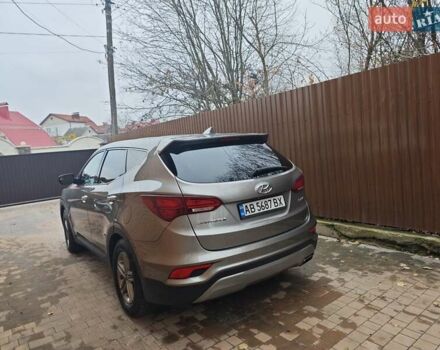 Серый Хендай Санта Фе, объемом двигателя 2.4 л и пробегом 171 тыс. км за 15500 $, фото 2 на Automoto.ua