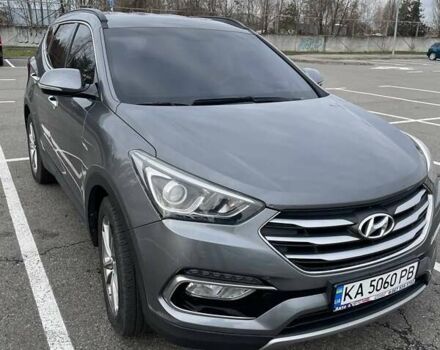 Серый Хендай Санта Фе, объемом двигателя 2 л и пробегом 160 тыс. км за 19700 $, фото 2 на Automoto.ua