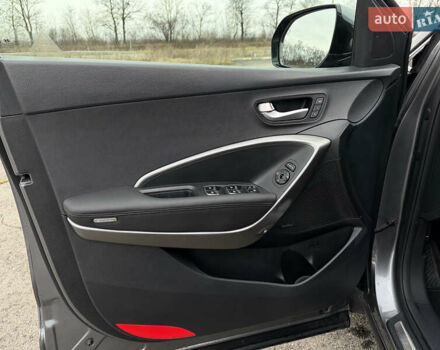 Серый Хендай Санта Фе, объемом двигателя 2.2 л и пробегом 131 тыс. км за 24000 $, фото 32 на Automoto.ua