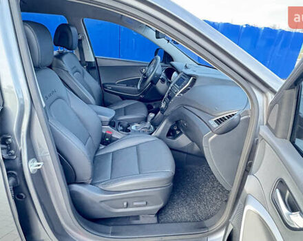 Серый Хендай Санта Фе, объемом двигателя 2 л и пробегом 214 тыс. км за 18700 $, фото 16 на Automoto.ua