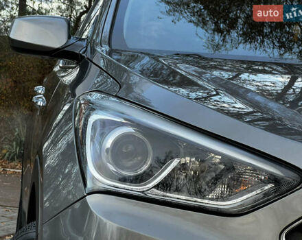 Серый Хендай Санта Фе, объемом двигателя 2.36 л и пробегом 147 тыс. км за 14700 $, фото 29 на Automoto.ua