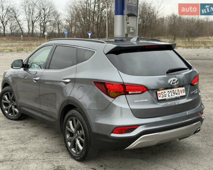 Серый Хендай Санта Фе, объемом двигателя 2.2 л и пробегом 131 тыс. км за 24000 $, фото 3 на Automoto.ua