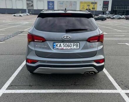 Серый Хендай Санта Фе, объемом двигателя 2 л и пробегом 160 тыс. км за 19700 $, фото 3 на Automoto.ua