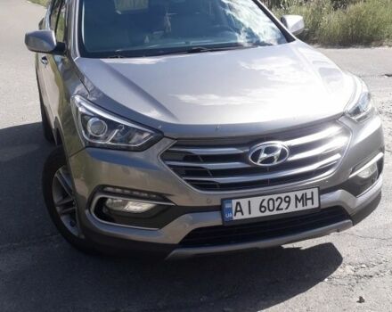 Серый Хендай Санта Фе, объемом двигателя 2.4 л и пробегом 160 тыс. км за 13000 $, фото 1 на Automoto.ua