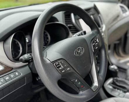 Серый Хендай Санта Фе, объемом двигателя 2.36 л и пробегом 133 тыс. км за 13800 $, фото 22 на Automoto.ua