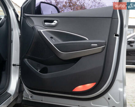 Сірий Хендай Санта Фе, об'ємом двигуна 2.2 л та пробігом 135 тис. км за 18300 $, фото 31 на Automoto.ua