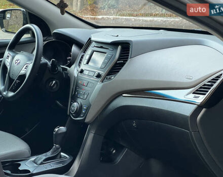 Серый Хендай Санта Фе, объемом двигателя 2.36 л и пробегом 147 тыс. км за 14700 $, фото 94 на Automoto.ua
