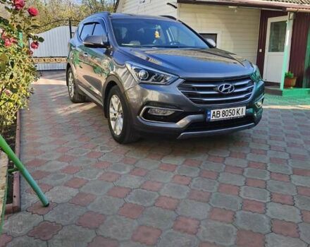 Серый Хендай Санта Фе, объемом двигателя 2.2 л и пробегом 200 тыс. км за 21000 $, фото 2 на Automoto.ua