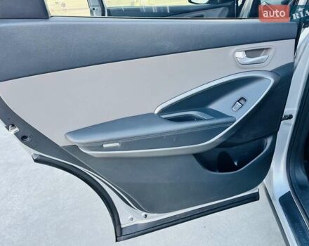 Сірий Хендай Санта Фе, об'ємом двигуна 3.3 л та пробігом 176 тис. км за 15200 $, фото 17 на Automoto.ua