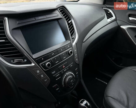 Серый Хендай Санта Фе, объемом двигателя 2.2 л и пробегом 131 тыс. км за 24000 $, фото 41 на Automoto.ua