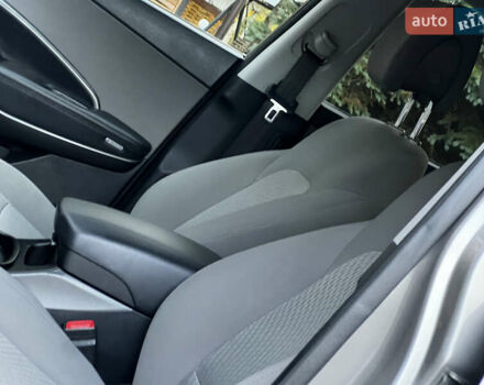 Серый Хендай Санта Фе, объемом двигателя 2.36 л и пробегом 147 тыс. км за 14700 $, фото 78 на Automoto.ua