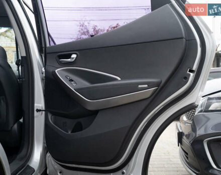 Сірий Хендай Санта Фе, об'ємом двигуна 2.2 л та пробігом 135 тис. км за 18300 $, фото 40 на Automoto.ua