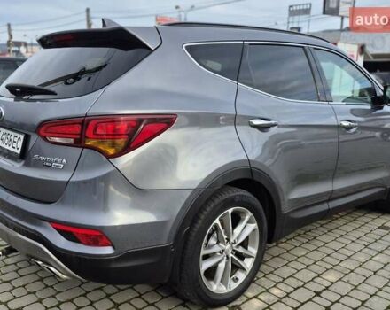 Серый Хендай Санта Фе, объемом двигателя 2.2 л и пробегом 175 тыс. км за 21400 $, фото 4 на Automoto.ua